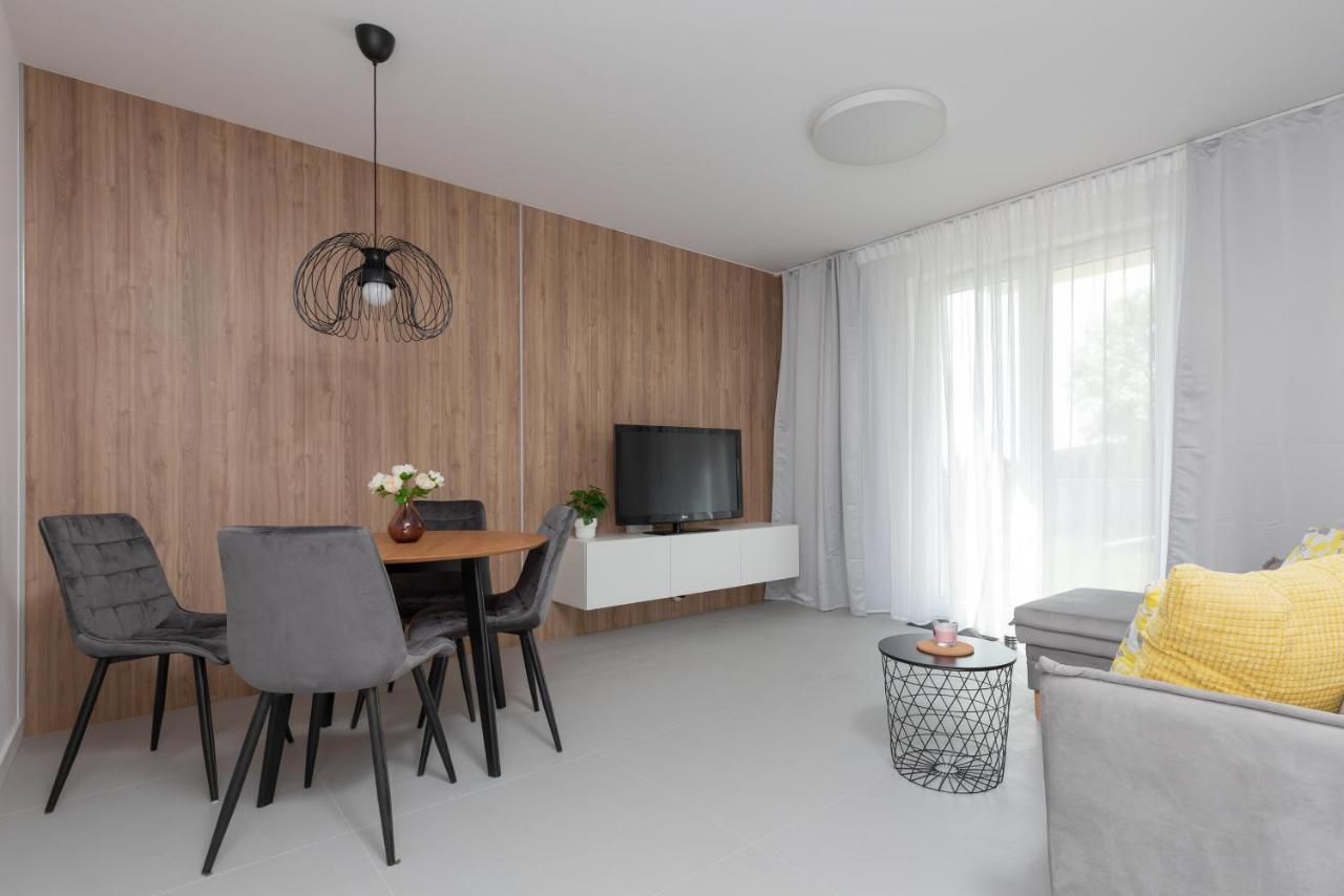Nowe Bemowo Apartment By Renters Varsovia Exterior foto